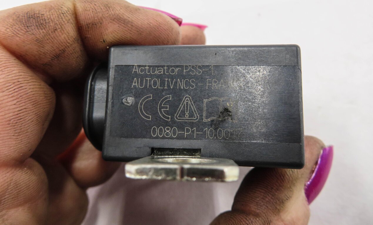 Thumbnail 5: 2013 AUDI S4 (B8 8K) BATTERY OVERLOAD PROTECTION MODULE
