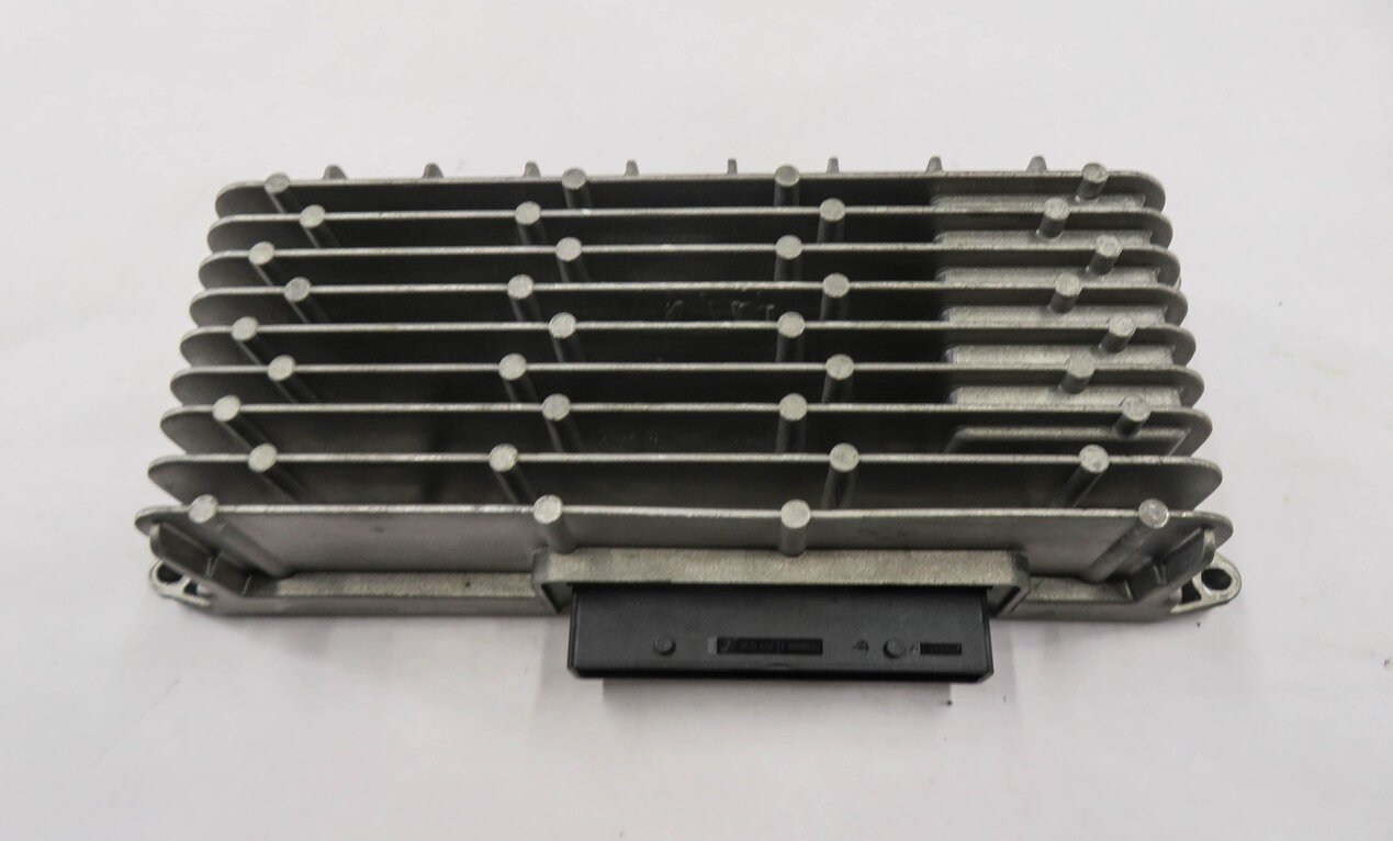 Thumbnail 2: 2013-2016 AUDI A4 S4 (B8 8K) RADIO STEREO AUDIO AMP AMPLIFIER (8UQ / 8YN)