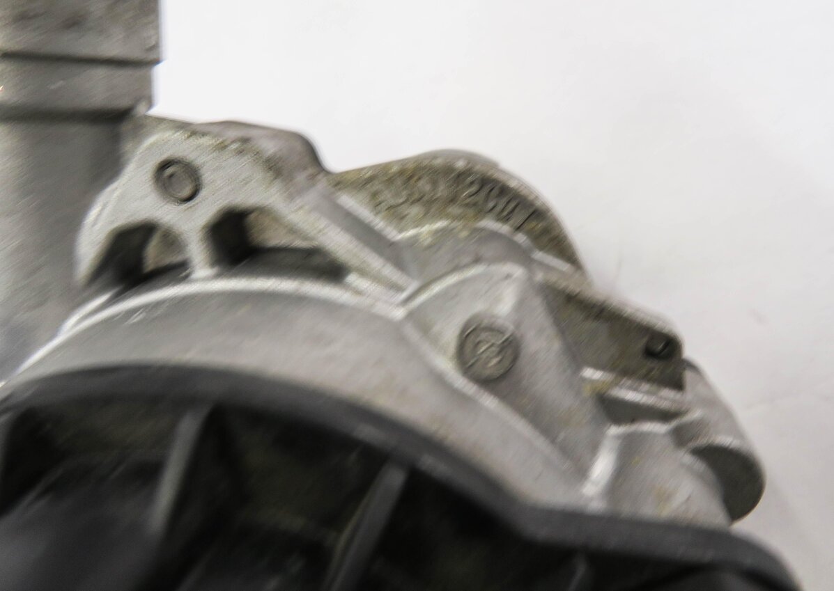 Thumbnail 5: 2013-2017 AUDI S4 S5 S8 (B8 8K 8T D4 4H) 3.0L / 4.0L ENGINE - AIR INJECTION PUMP