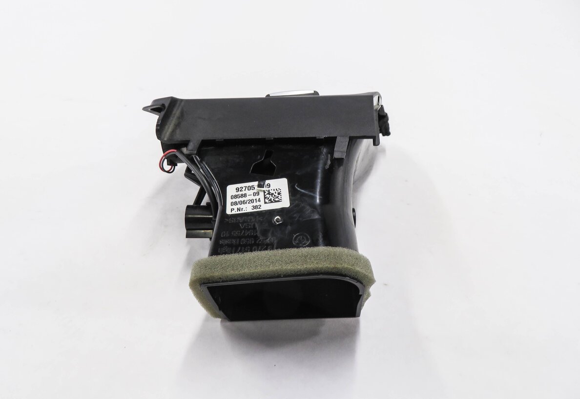 Thumbnail 4: 2015 BMW X5 (F15) RIGHT FRONT PASSENGER DASH HEATER A/C AIR VENT