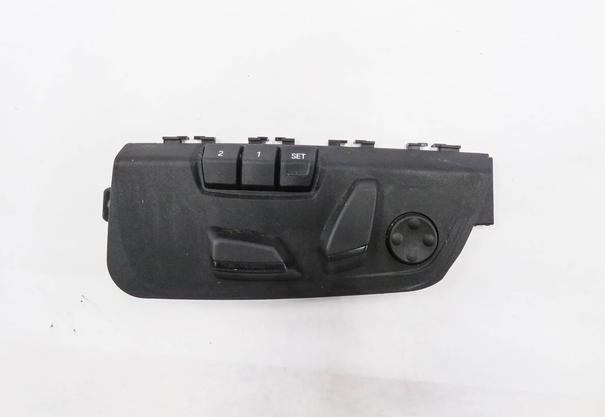 2015 BMW X5 (F15) LEFT FRONT DRIVER MEMORY SEAT ADJUSTMENT SWITCH BUTTON