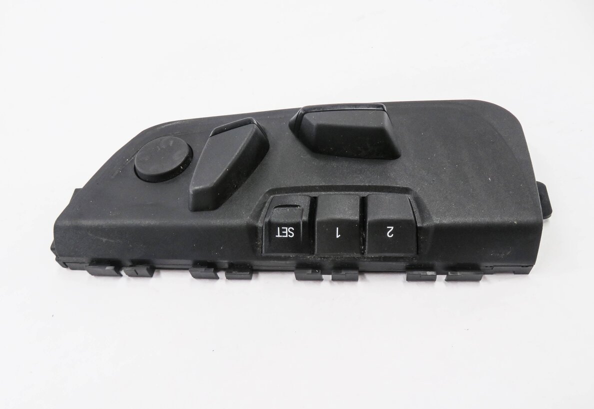 Thumbnail 3: 2015 BMW X5 (F15) LEFT FRONT DRIVER MEMORY SEAT ADJUSTMENT SWITCH BUTTON