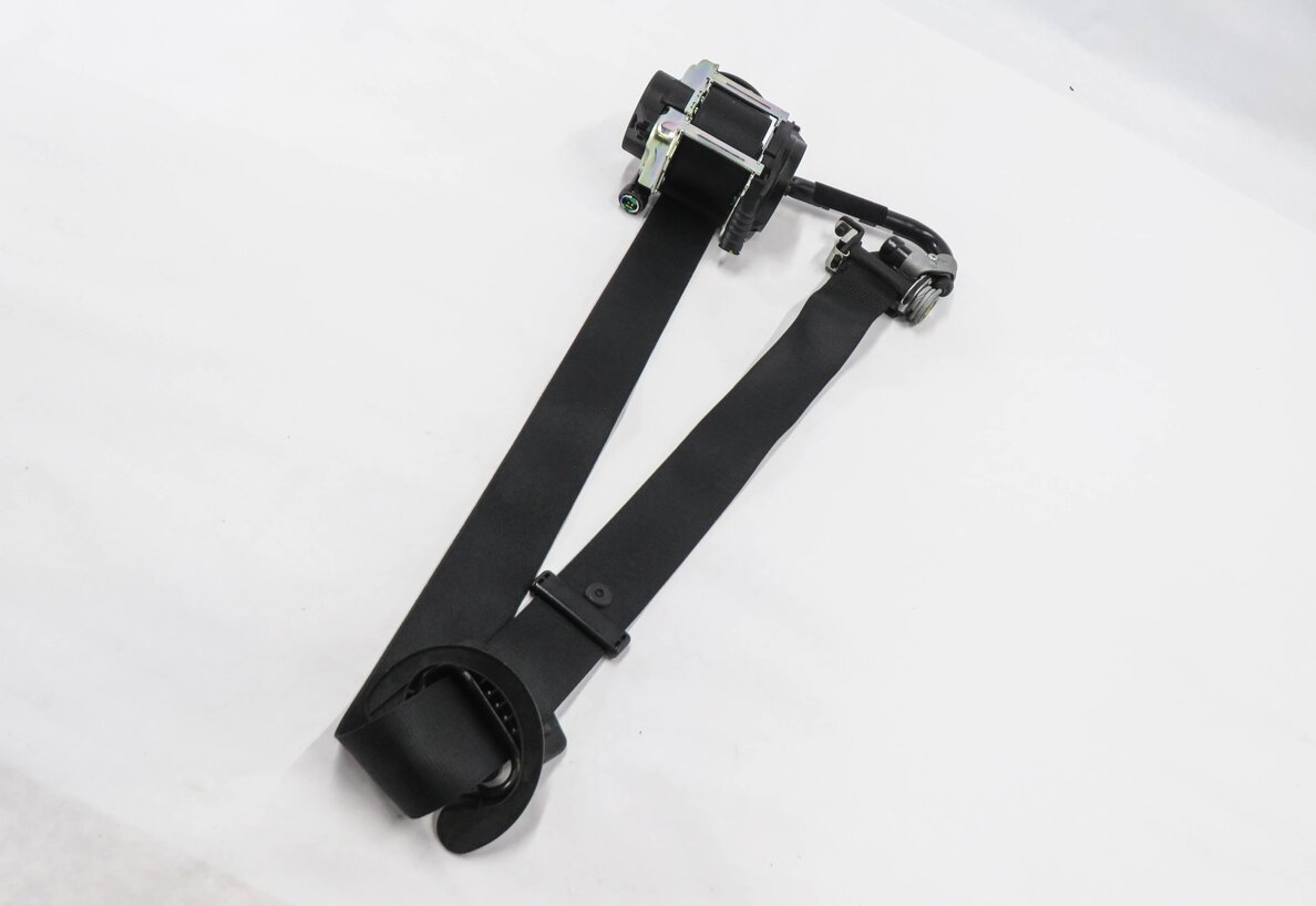 Thumbnail 3: 2014-2019 BMW X5 X6 (F15 F16) RIGHT FRONT PASSENGER SEATBELT RETRACTOR (BLACK)