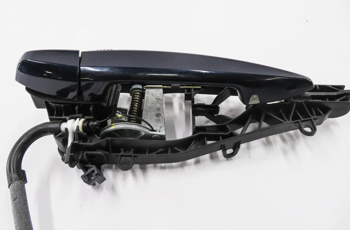 Thumbnail 4: 14-2021 BMW X1 X2 X5 X6 (F15 F16 F39 F48) RIGHT REAR COMFORT DOOR HANDLE (BLUE)