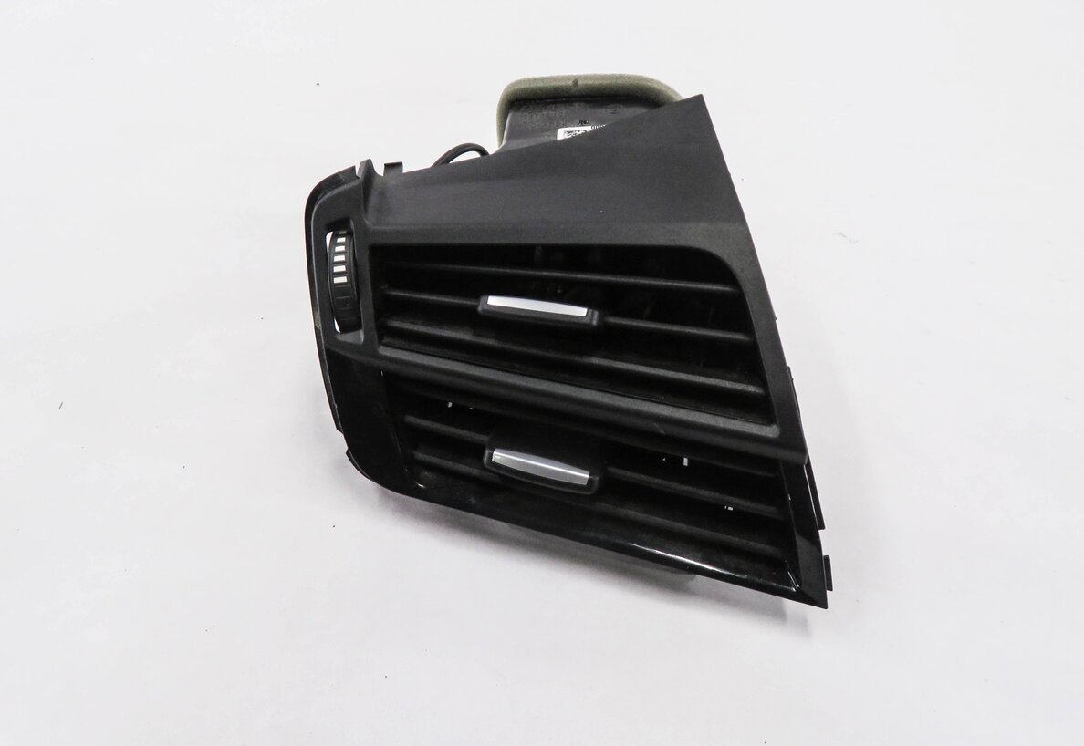2015 BMW X5 (F15) LEFT FRONT DRIVER DASH HEATER A/C AIR VENT