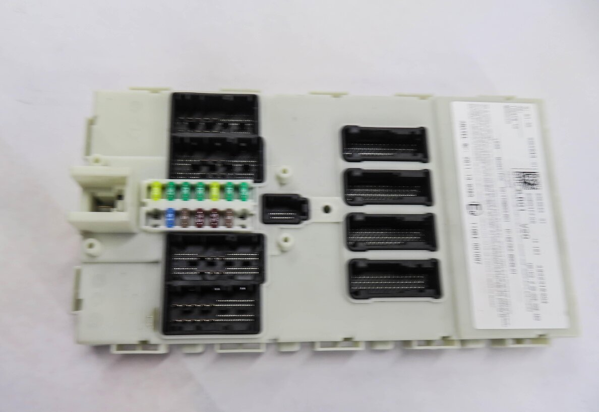 Thumbnail 6: 2015 BMW X5 (F15) 3.0L N57Y DIESEL ENGINE DME ECM BCM IMMOBILUZER MODULE KEY SET