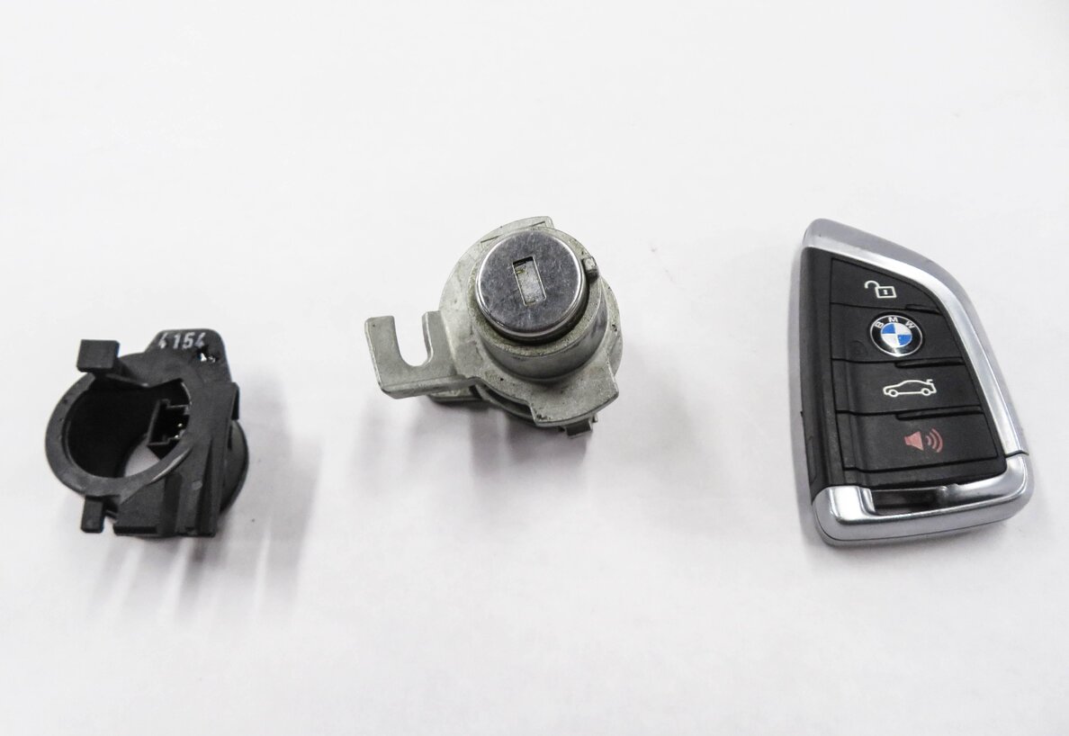 Thumbnail 8: 2015 BMW X5 (F15) 3.0L N57Y DIESEL ENGINE DME ECM BCM IMMOBILUZER MODULE KEY SET