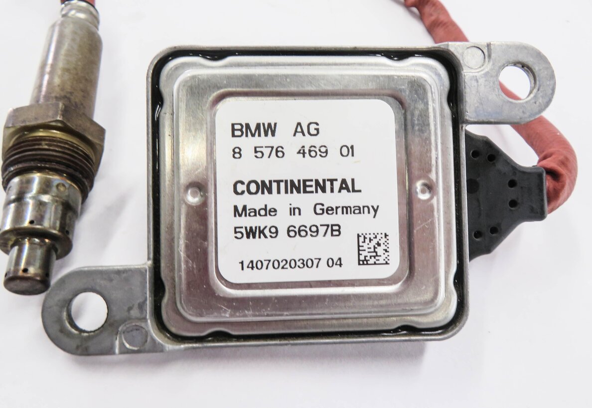 Thumbnail 5: 2015 BMW X5 (F15) 3.0L N57Y DIESEL ENGINE - NITROGEN OXIDE NOX SENSOR PROBE