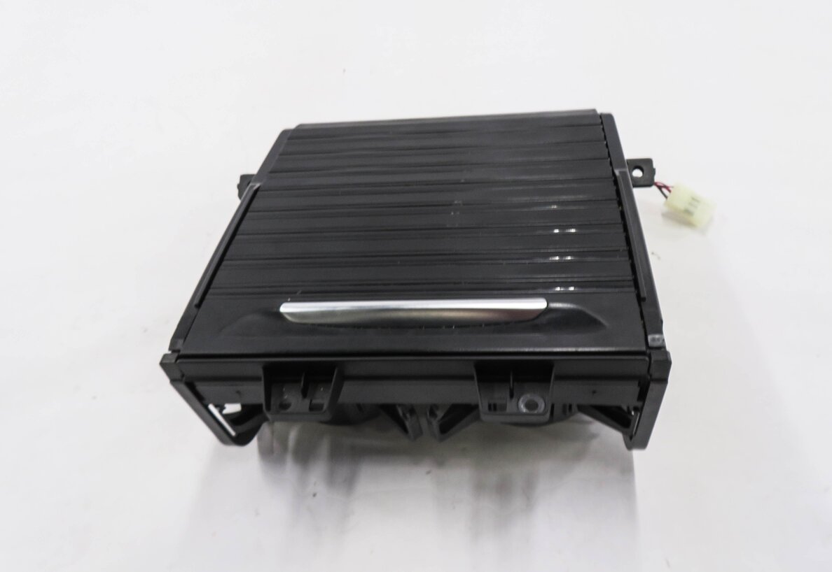 Thumbnail 2: 2015 BMW X5 (F15) FRONT CENTER CONSOLE CUP HOLDER COMPATMENT w/ ASH TRAY