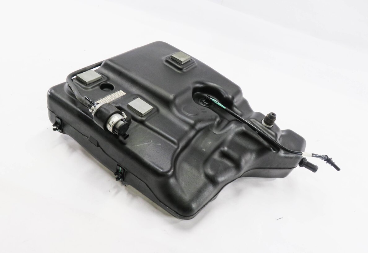 2014-2018 BMW X5 (F15) 3.0L N57Y DIESEL SCR DEF EXHAUST FLUID TANK (PASSIVE)