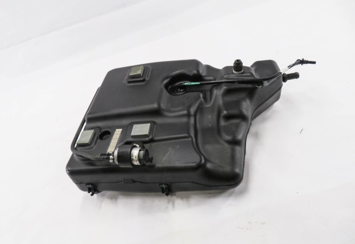 Thumbnail 2: 2014-2018 BMW X5 (F15) 3.0L N57Y DIESEL SCR DEF EXHAUST FLUID TANK (PASSIVE)