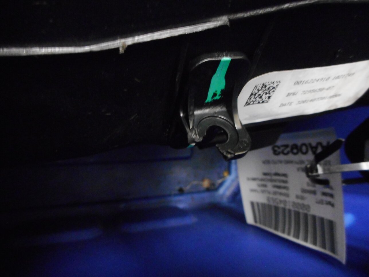 Thumbnail 8: 2014-2018 BMW X5 (F15) 3.0L N57Y DIESEL SCR DEF EXHAUST FLUID TANK (PASSIVE)