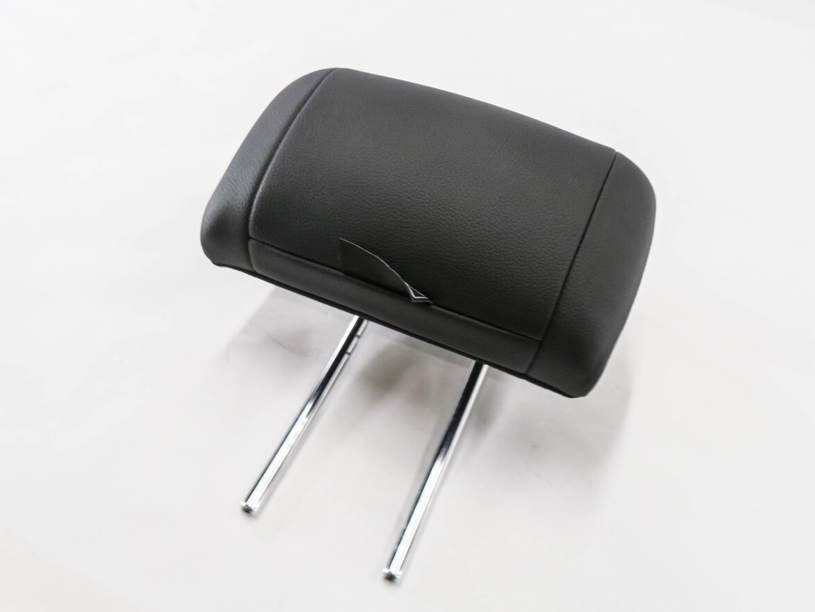 2019 MERCEDES CLA250 (C117) REAR SEAT - CENTER HEADREST (BLACK ANTHRACITE 151A)
