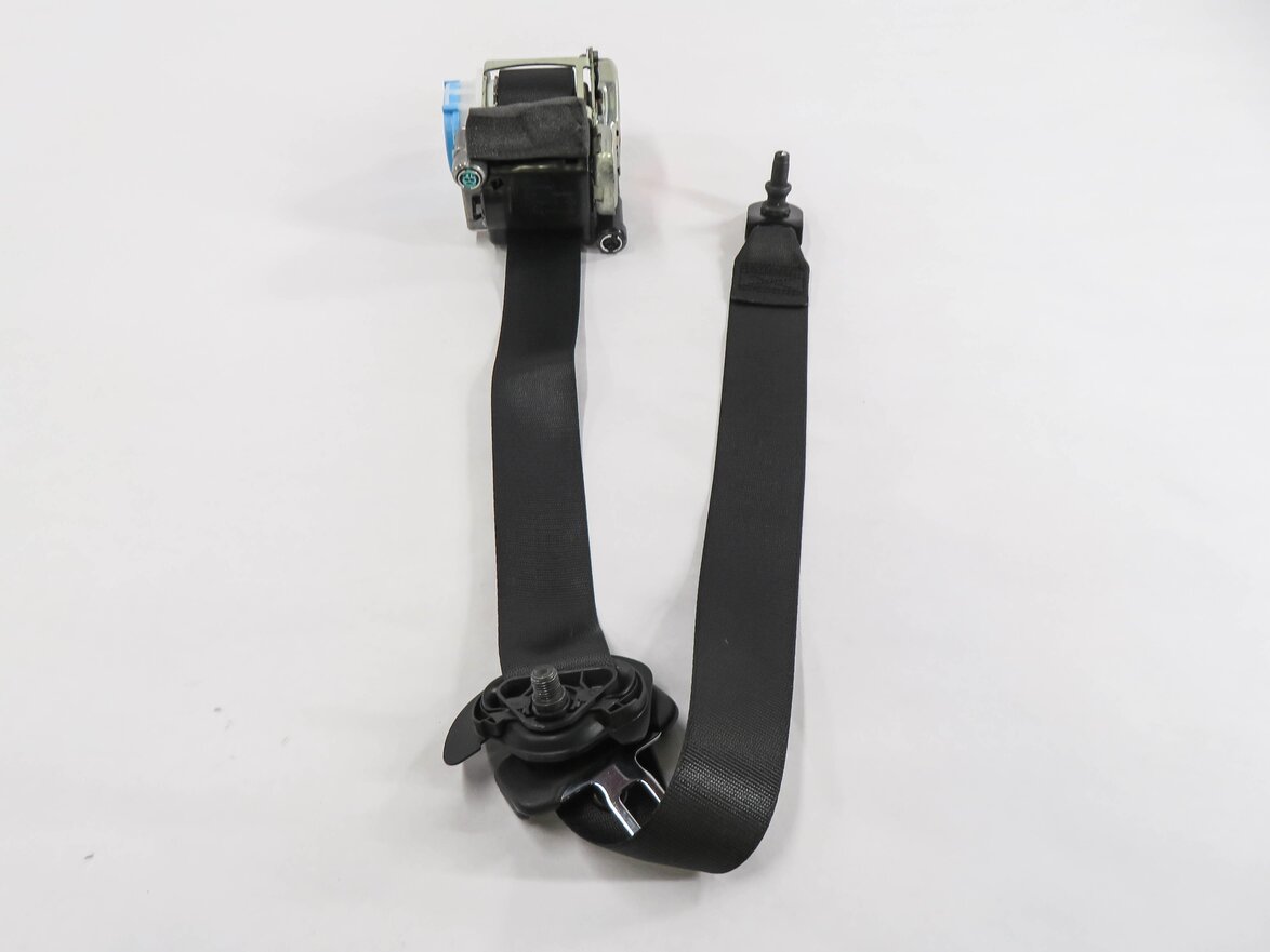 Thumbnail 2: 2014-2020 MERCEDES CLA45 CLA250 (C117) RIGHT FRONT SEATBELT RETRACTOR (BLACK)