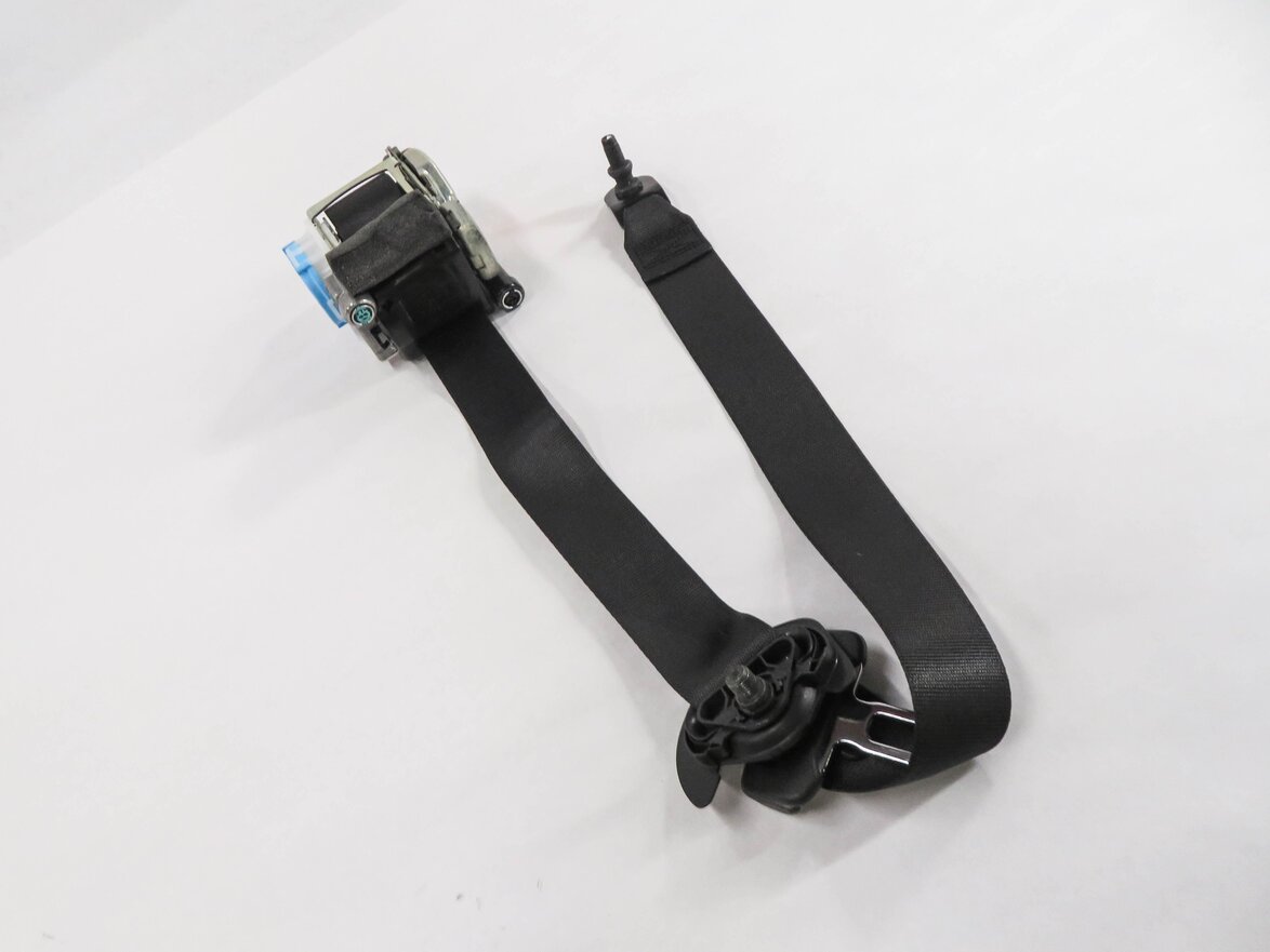 Thumbnail 3: 2014-2020 MERCEDES CLA45 CLA250 (C117) RIGHT FRONT SEATBELT RETRACTOR (BLACK)