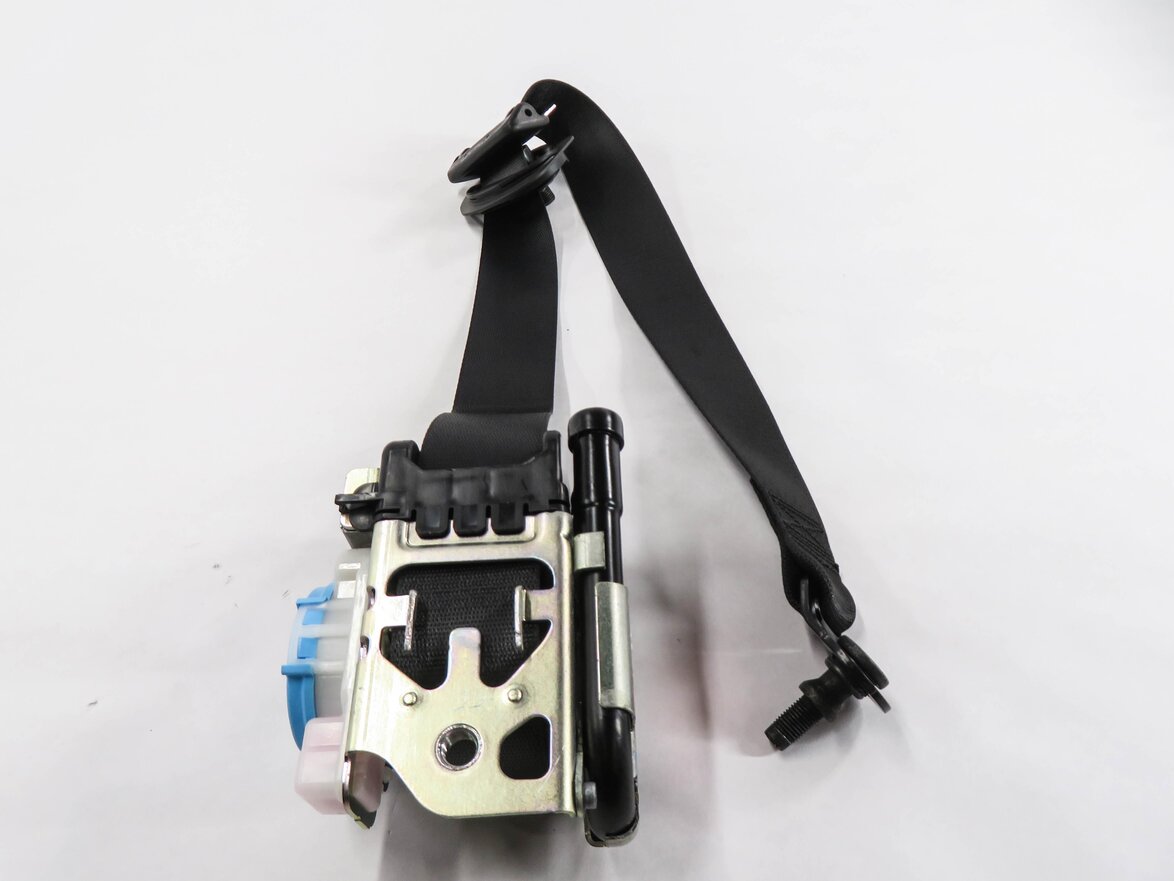 Thumbnail 4: 2014-2020 MERCEDES CLA45 CLA250 (C117) RIGHT FRONT SEATBELT RETRACTOR (BLACK)