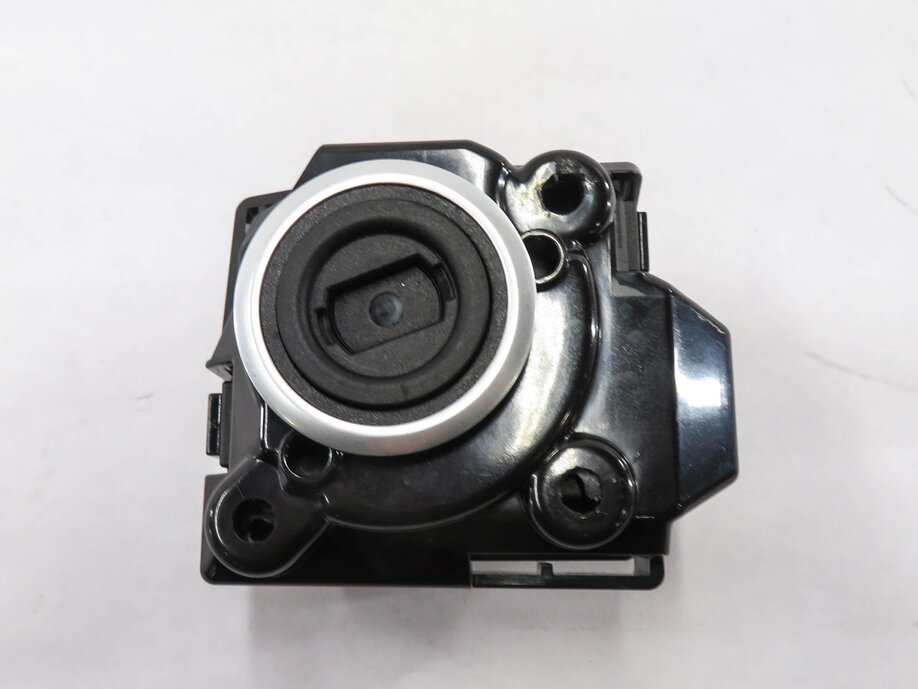 Thumbnail 2: 2018-2020 MERCEDES BENZ CLA250 CLA45 GLA250 GLA45 (C117 X156) IGNITION SWITCH