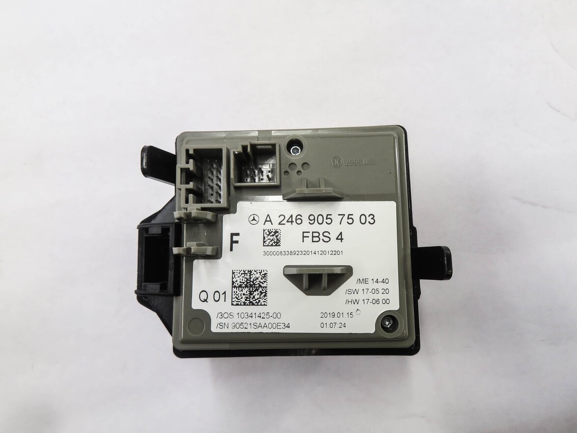 Thumbnail 4: 2018-2020 MERCEDES BENZ CLA250 CLA45 GLA250 GLA45 (C117 X156) IGNITION SWITCH