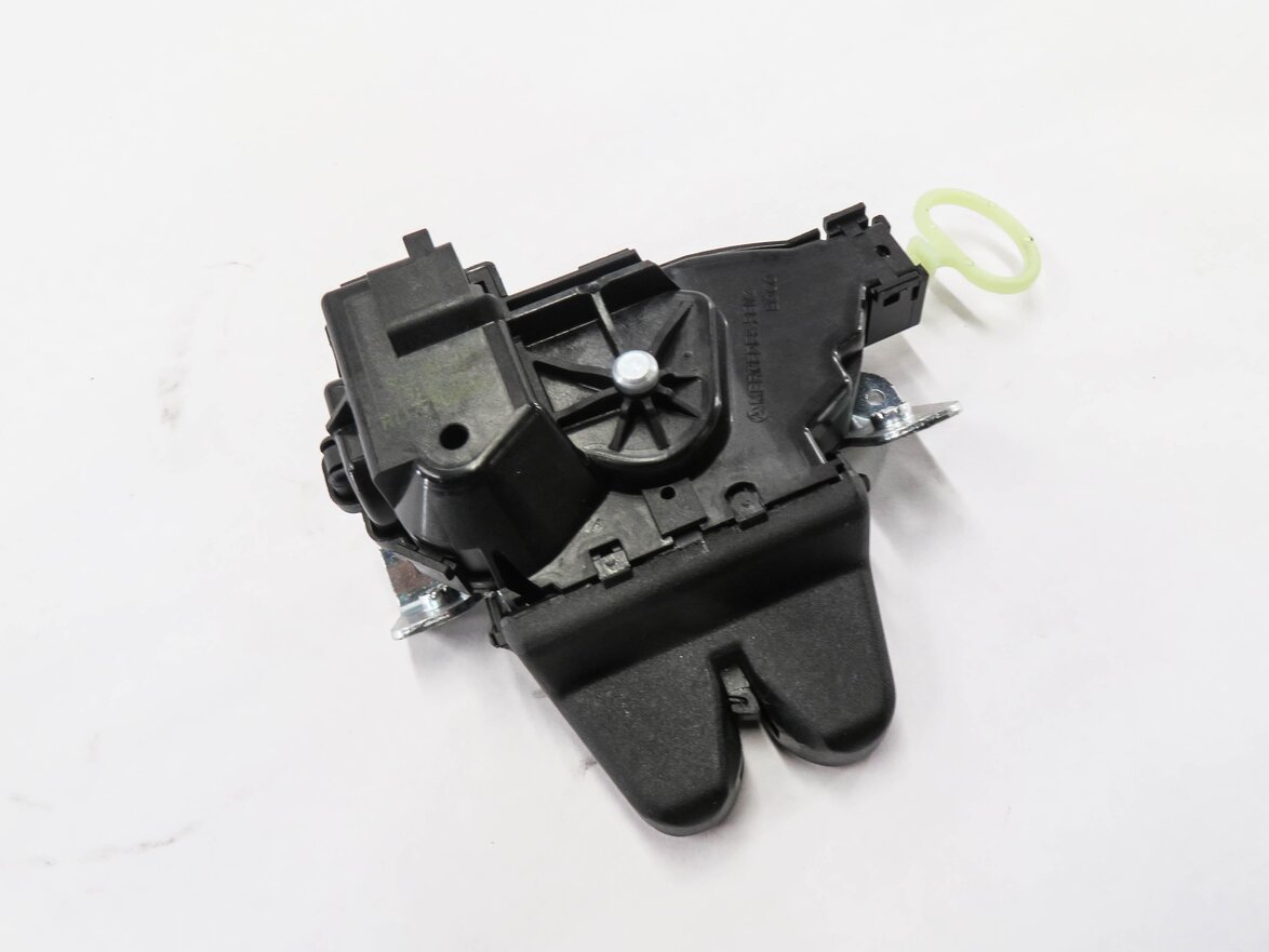 2019 MERCEDES CLA250 (C117) REAR TRUNK LOCK LATCH ACTUATOR