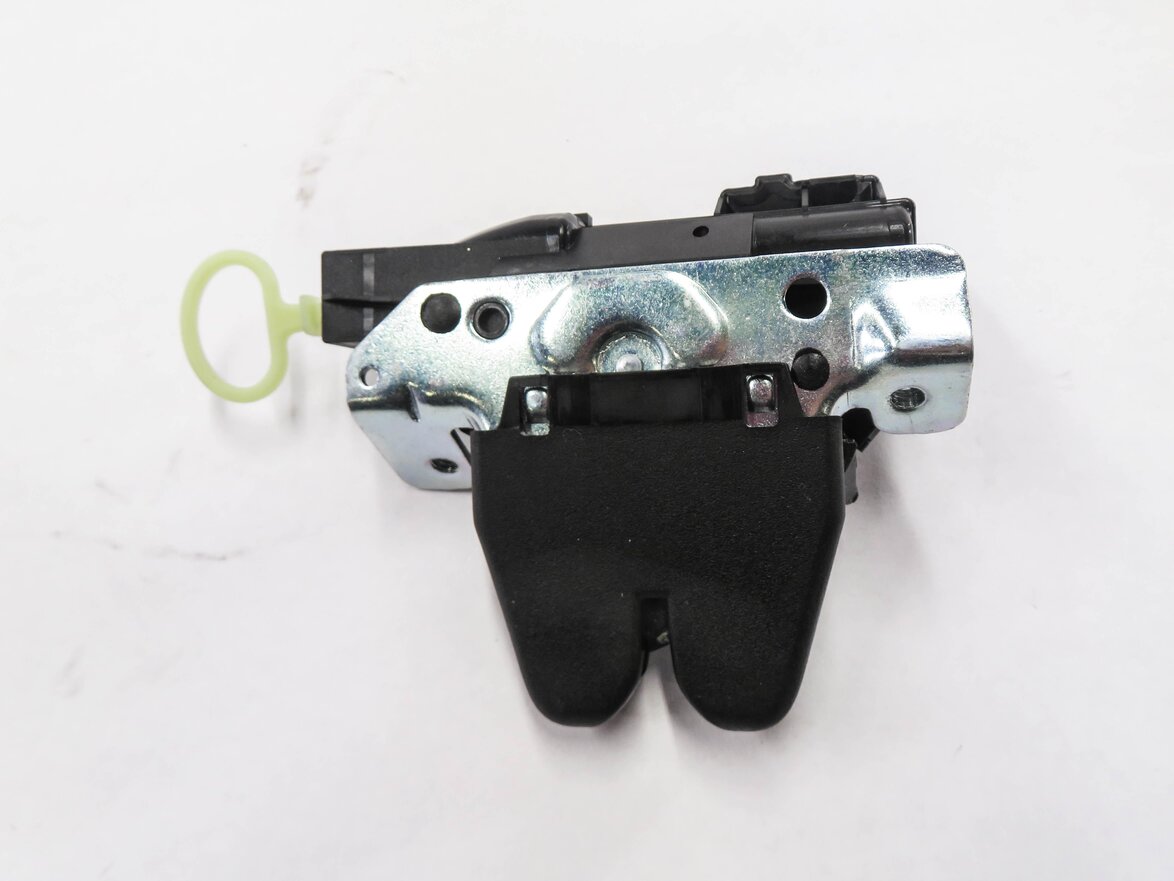 Thumbnail 3: 2019 MERCEDES CLA250 (C117) REAR TRUNK LOCK LATCH ACTUATOR