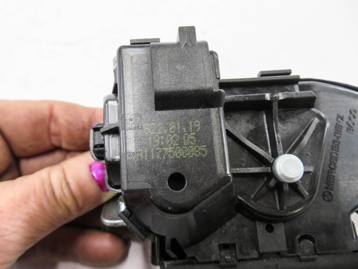 Thumbnail 5: 2019 MERCEDES CLA250 (C117) REAR TRUNK LOCK LATCH ACTUATOR