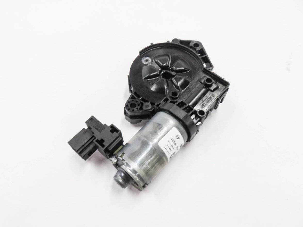 Thumbnail 1: 15-21 MERCEDES C300 CLA250 E400 E450 GLE450 S450 S550 S600 S450 - SUNSHADE MOTOR