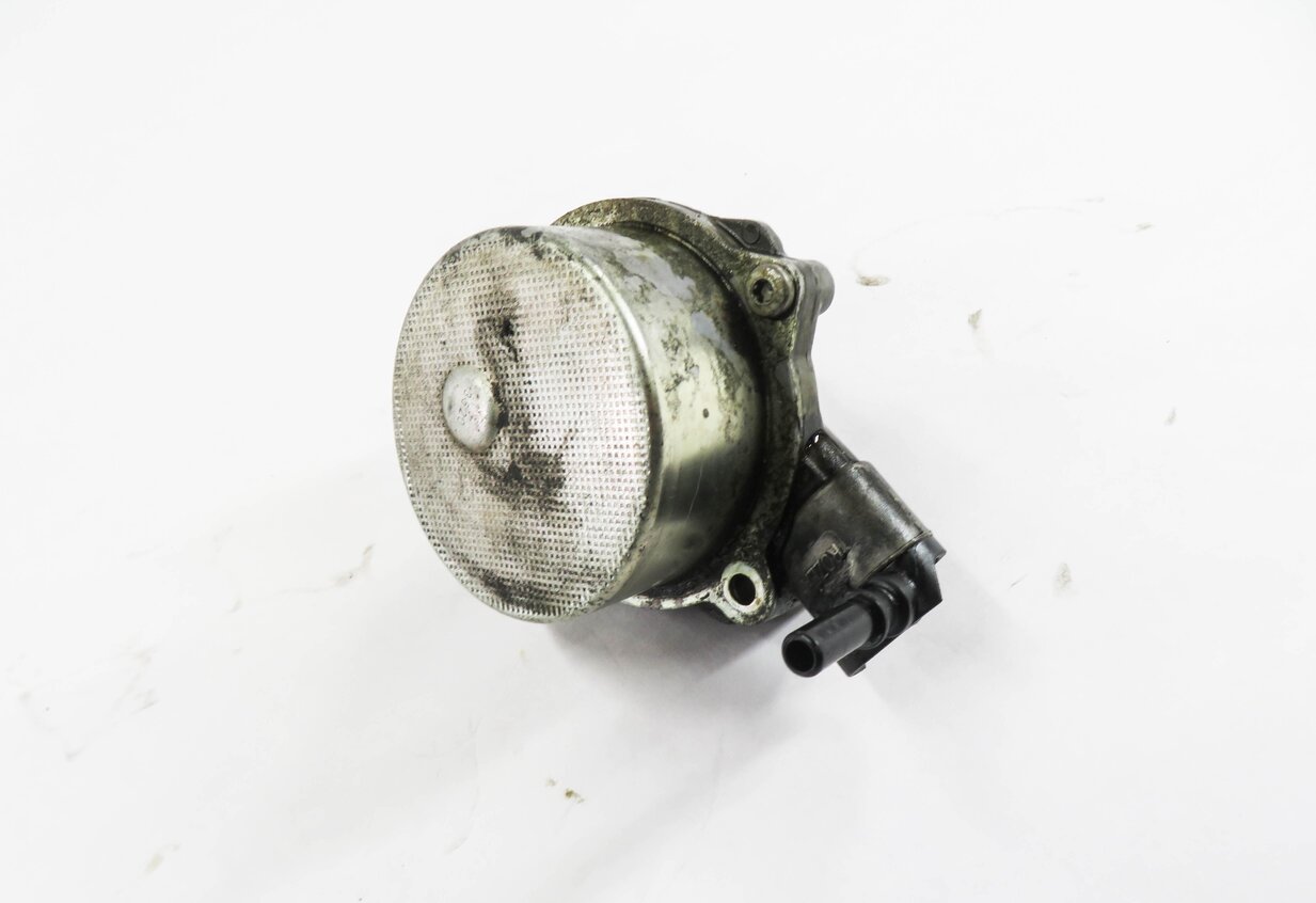 Thumbnail 1: 2010-2019 RANGE ROVER SPORT LR4 JAGUAR XE XF XK - 3.0L / 5.0L BRAKE VACUUM PUMP