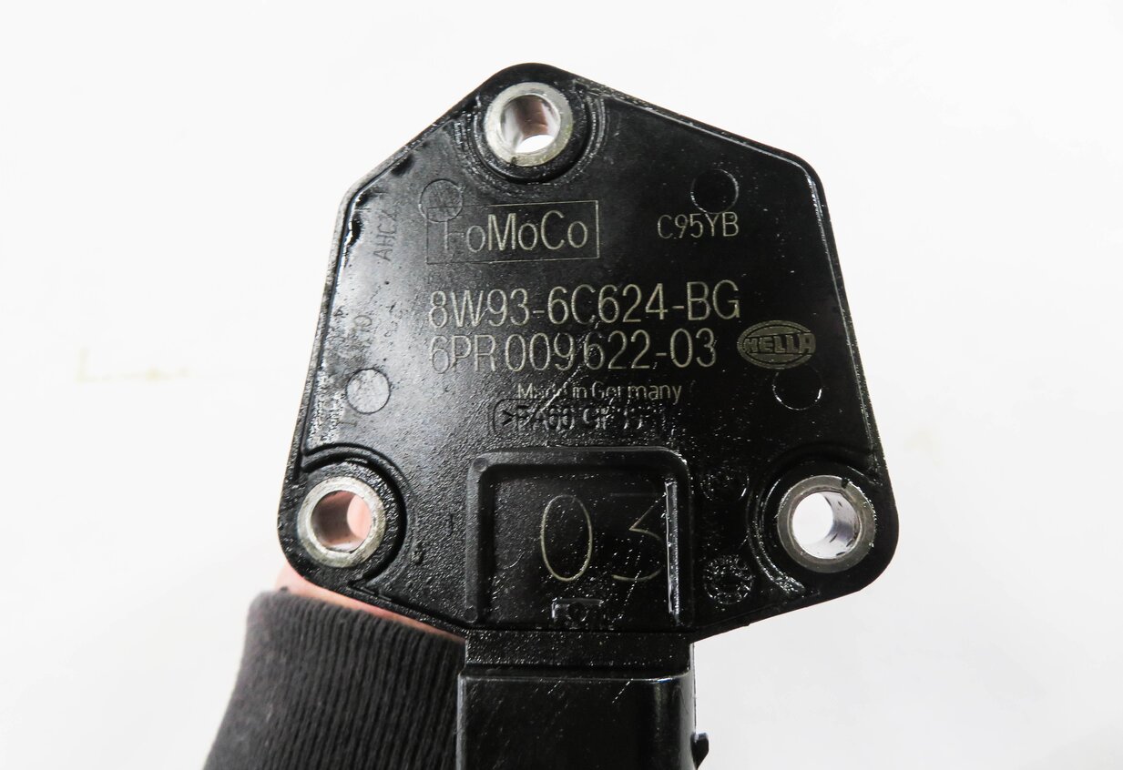 Thumbnail 4: 2011 RANGE ROVER SPORT (L320) 5.0L AJ133 ENGINE MOTOR OIL FLUID PAN LEVEL SENSOR