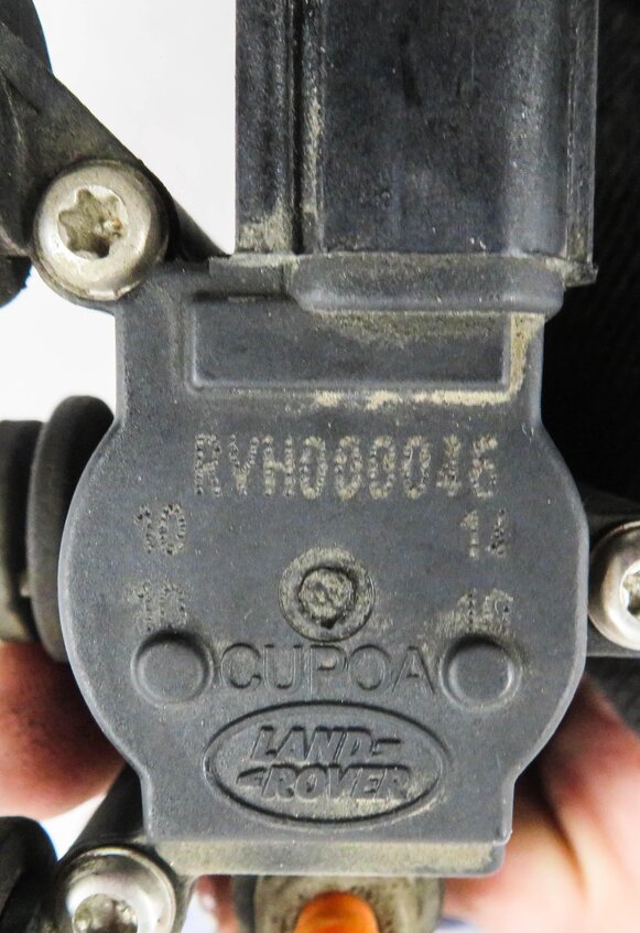 Thumbnail 5: 2011 RANGE ROVER SPORT (L320) AIR SUSPENSION TRANSFER RELIEF VALVE BLOCK SET