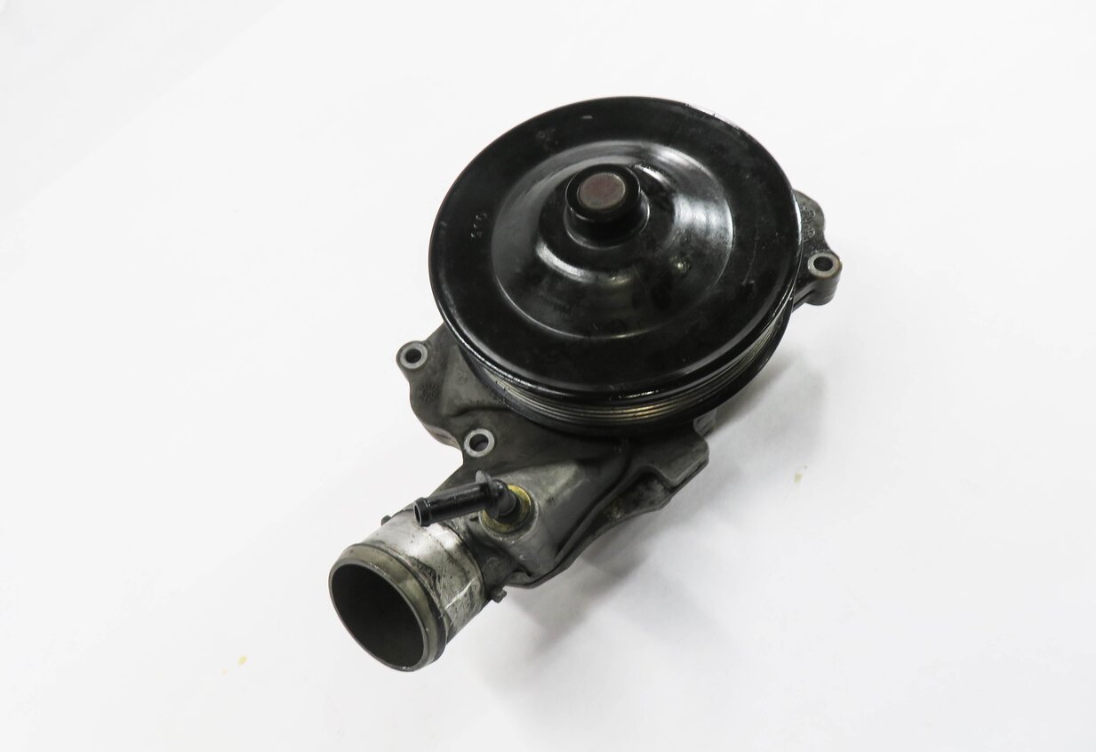 Thumbnail 1: 2010-2017 LR4 - RANGE ROVER SPORT (L320 L322 L494 L404) 3.0L / 5.0L - WATER PUMP