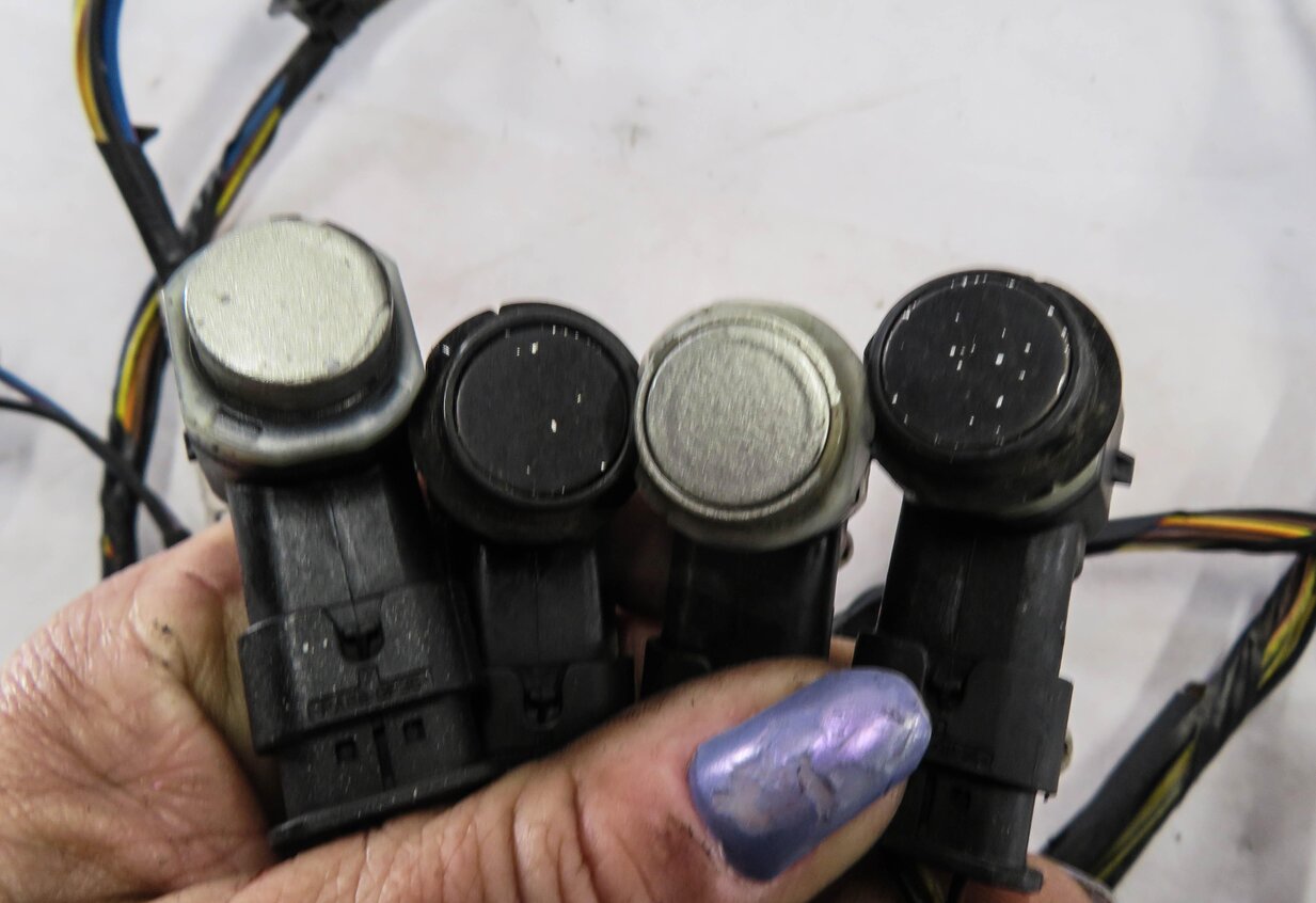 Thumbnail 4: 2011 RANGE ROVER SPORT (L320) FRONT PDC PARK SENSOR SET w/ HARNESS (SAND)