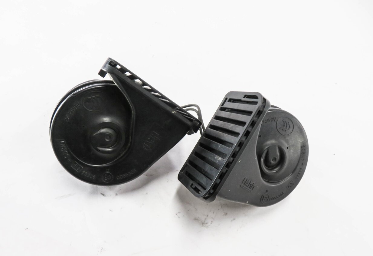 Thumbnail 1: 2010-2016 RANGE ROVER SPORT (L320) LR4 - HIGH & LOW TONE SAFETY HORN SET