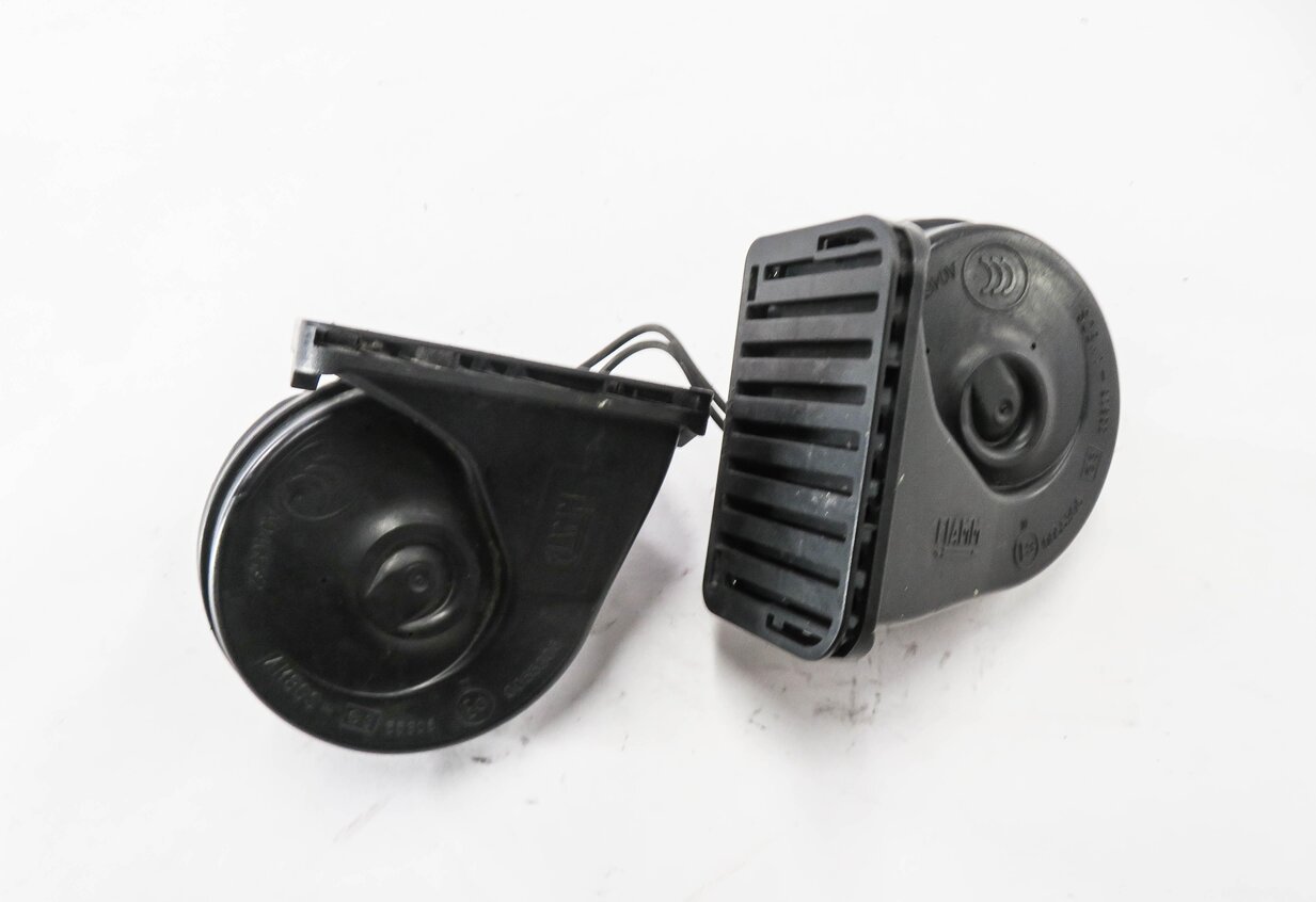 Thumbnail 2: 2010-2016 RANGE ROVER SPORT (L320) LR4 - HIGH & LOW TONE SAFETY HORN SET
