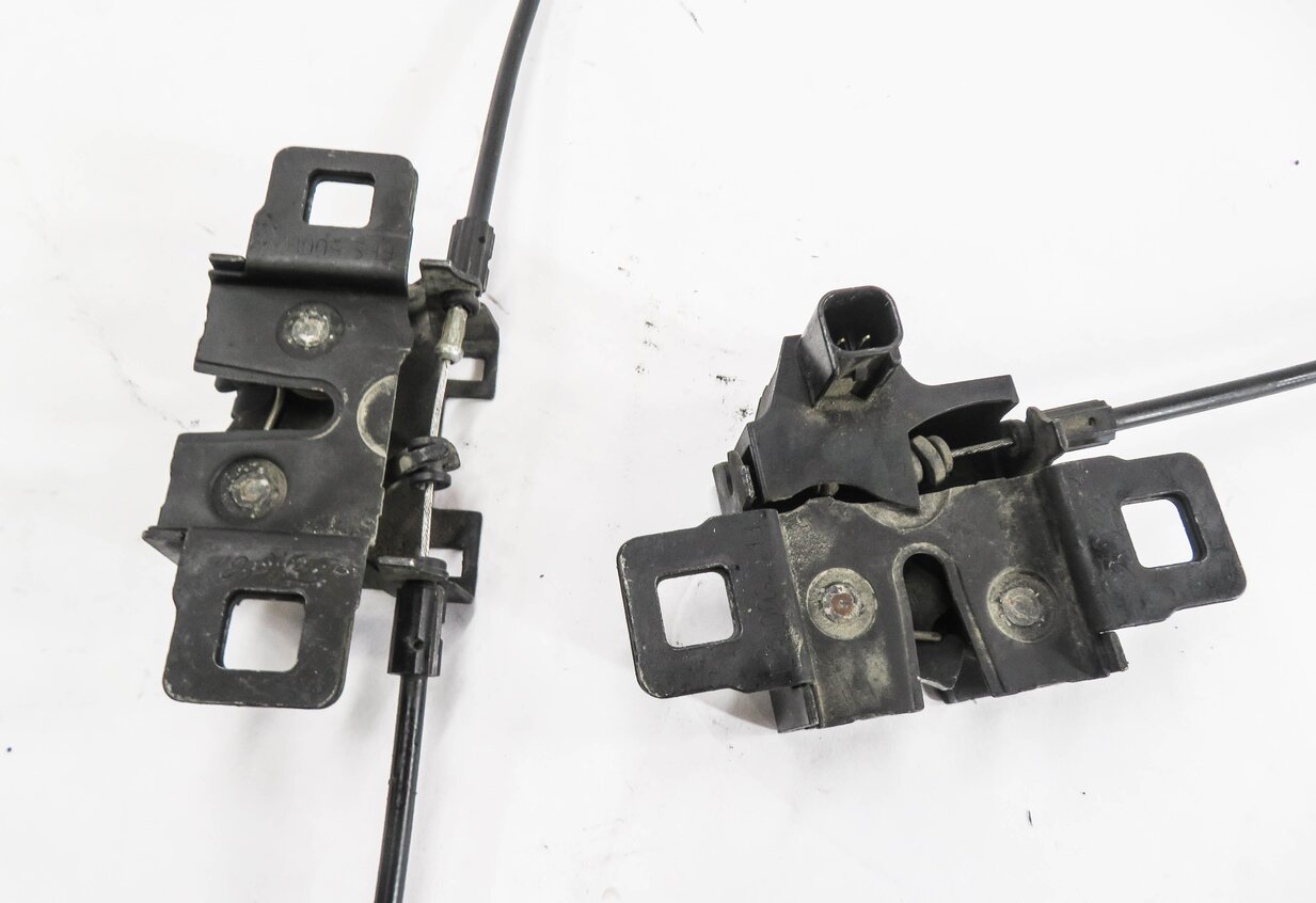 Thumbnail 3: 2011 RANGE ROVER SPORT (L320) FRONT HOOD LOWER LOCK LATCH CATCH SET-2 w/ CABLE