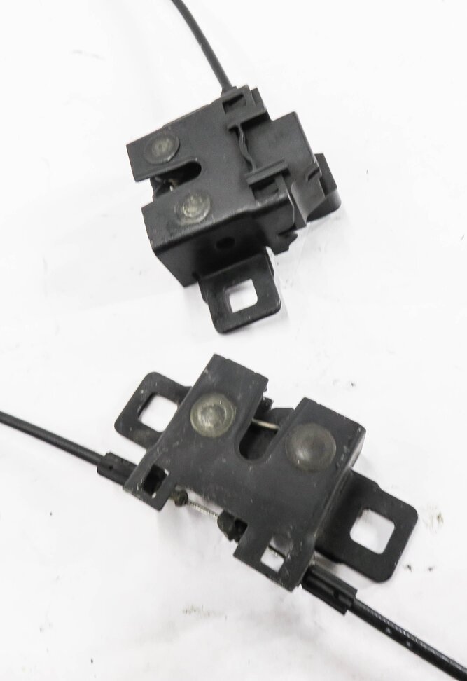 Thumbnail 4: 2011 RANGE ROVER SPORT (L320) FRONT HOOD LOWER LOCK LATCH CATCH SET-2 w/ CABLE