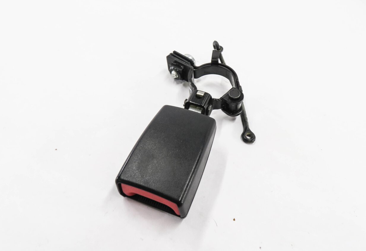 2011 RANGE ROVER SPORT (L320) LEFT REAR 2nd SECOND ROW SEAT SEATBELT RECEIVER