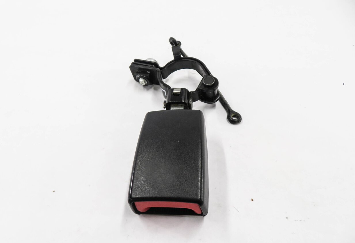 Thumbnail 2: 2011 RANGE ROVER SPORT (L320) LEFT REAR 2nd SECOND ROW SEAT SEATBELT RECEIVER