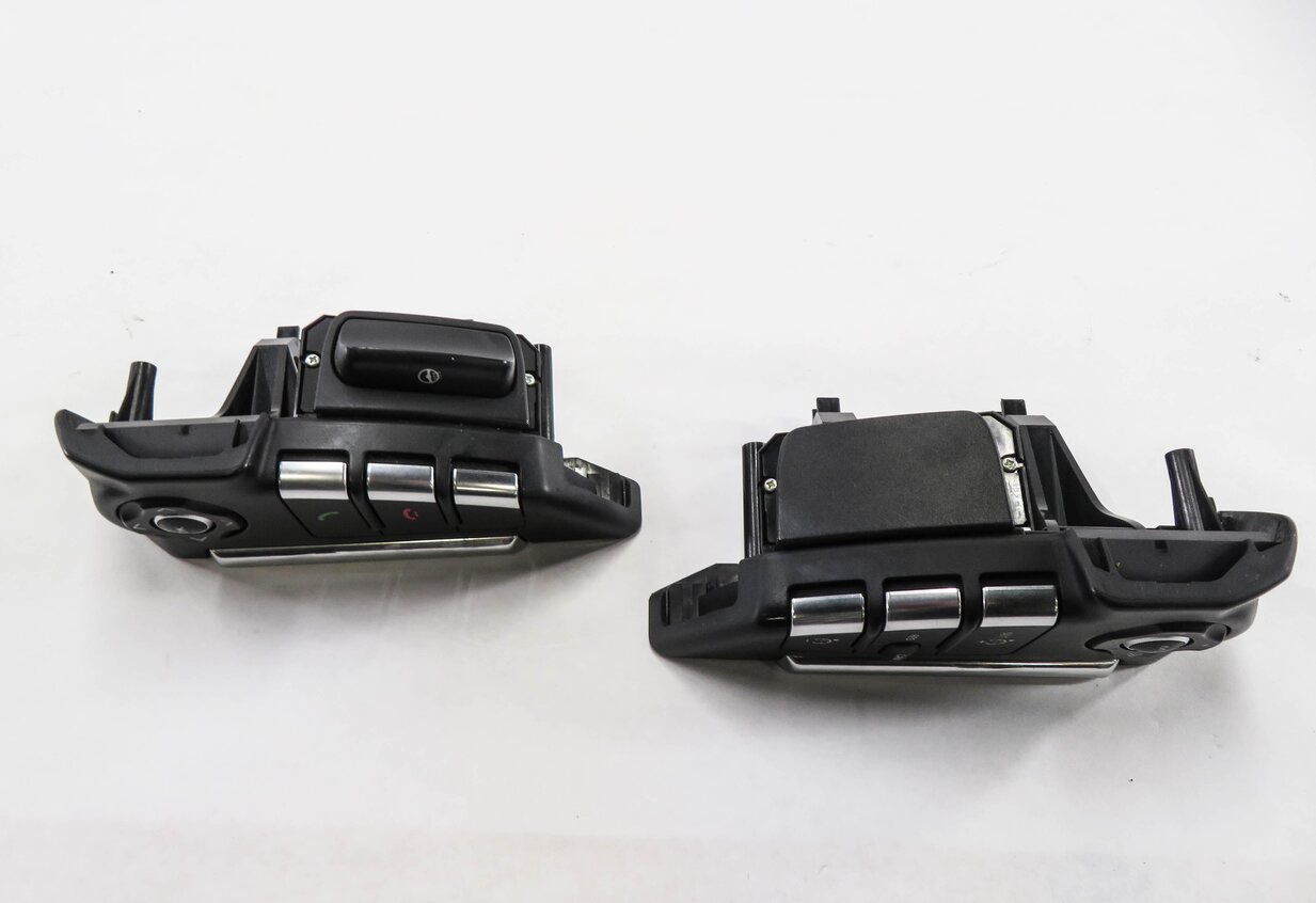 Thumbnail 4: 2011 RANGE ROVER SPORT (L320) STEERING CRUISE CONTROL MEDIA SWITCH SET