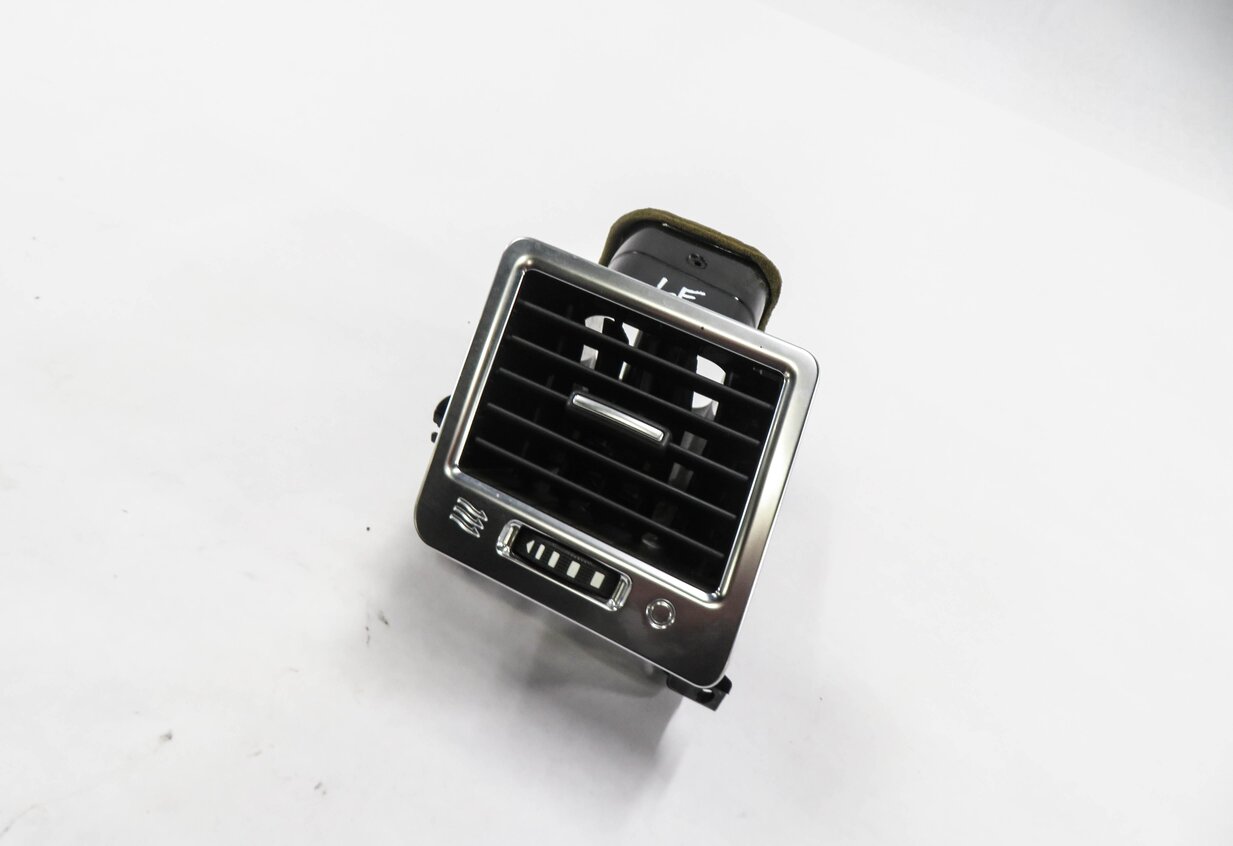 2011 RANGE ROVER SPORT (L320) LEFT FRONT (OUTER DASH) HEATER A/C AIR VENT