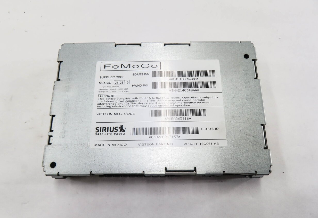 Thumbnail 2: 2007-2012 LR3 - RANGE ROVER SPORT (L320) SIRIUS SATELLITE RADIO RECEIVER MODULE