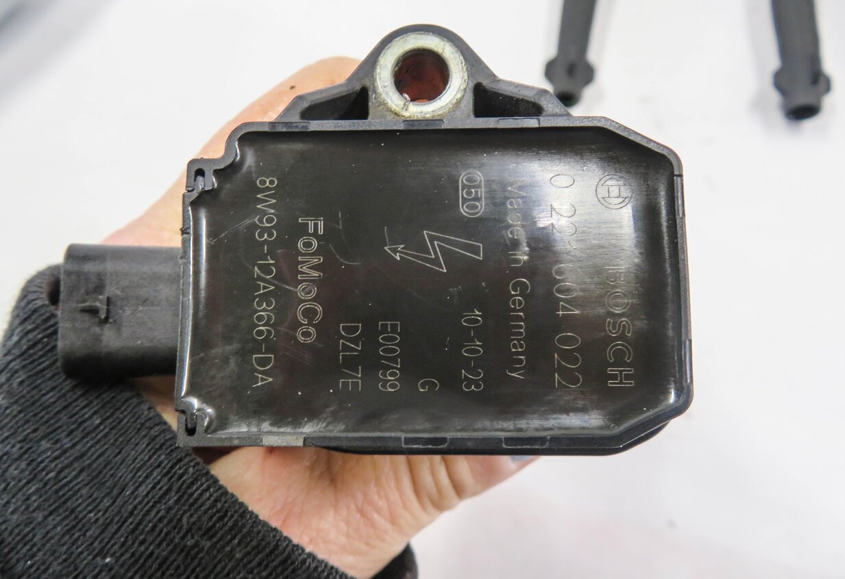 Thumbnail 4: 10-13 LAND ROVER LR4 / RANGE ROVER SPORT (L320 L322) 5.0L V8 IGNITION COIL SET