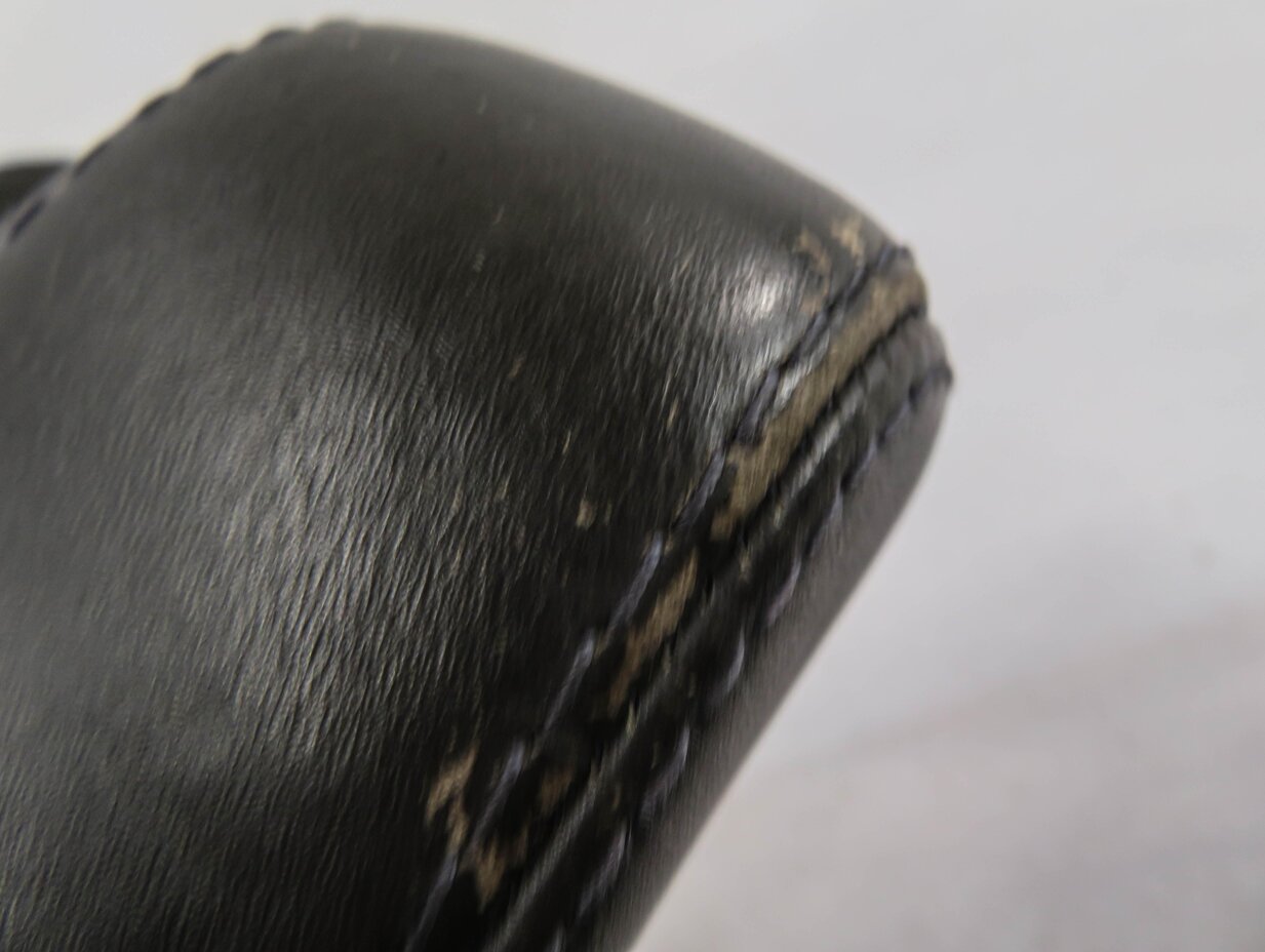 Thumbnail 5: 2011 RANGE ROVER SPORT (L320) FRONT SEAT ARM REST SET (BLACK LEATHER)