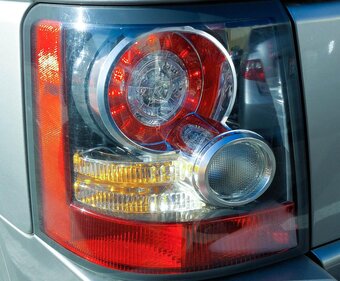 Thumbnail 2: 2010-2011 RANGE ROVER SPORT (L320) LEFT DRIVER TAILLIGHT BRAKE LIGHT LAMP