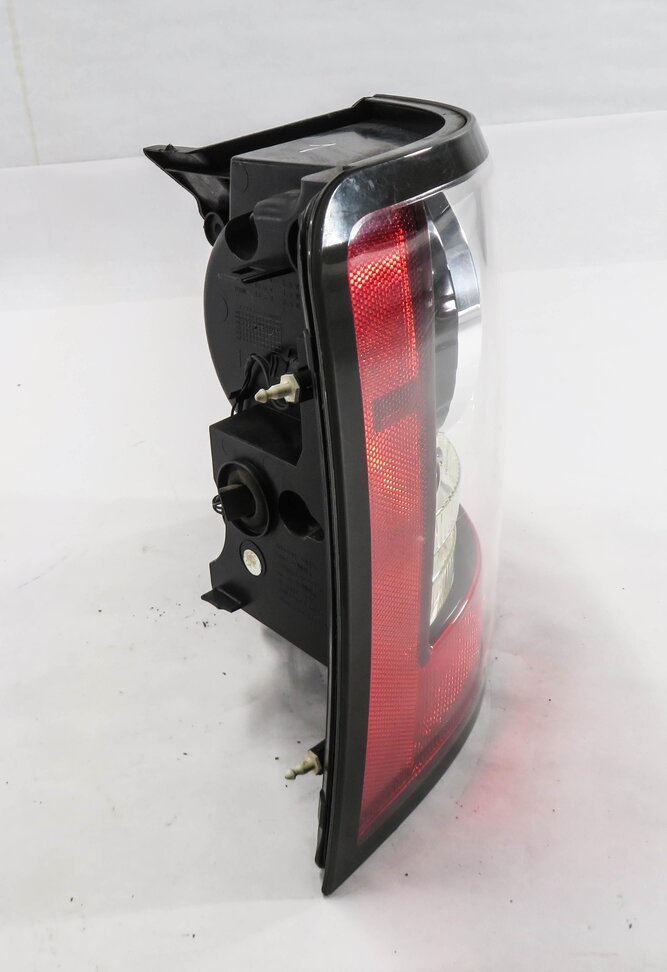 Thumbnail 4: 2010-2011 RANGE ROVER SPORT (L320) LEFT DRIVER TAILLIGHT BRAKE LIGHT LAMP