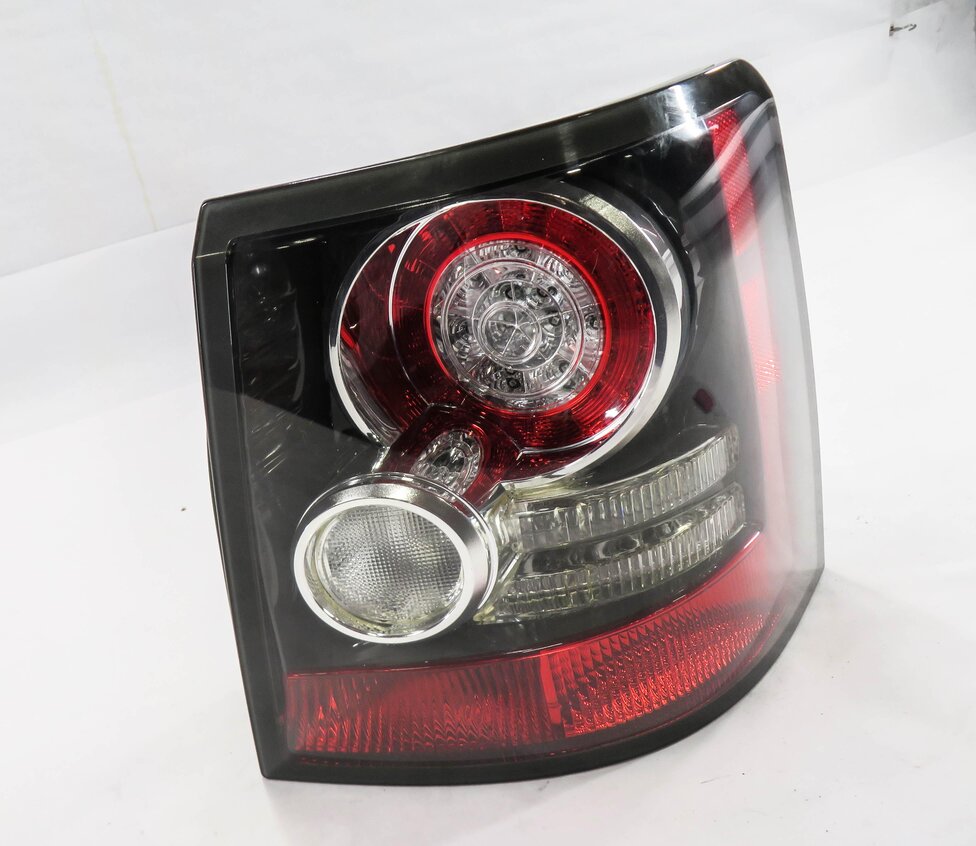 Thumbnail 3: 2010-2011 RANGE ROVER SPORT (L320) RIGHT PASSENGER TAILLIGHT BRAKE LIGHT LAMP