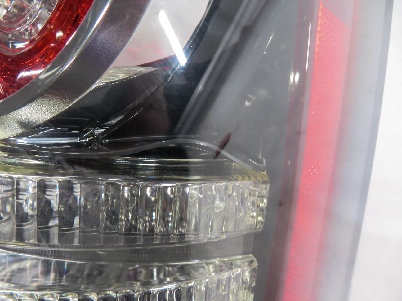 Thumbnail 6: 2010-2011 RANGE ROVER SPORT (L320) RIGHT PASSENGER TAILLIGHT BRAKE LIGHT LAMP