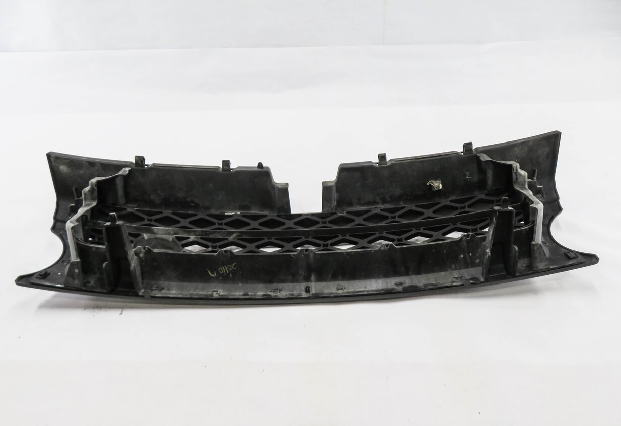 Thumbnail 3: 2010-2011 RANGE ROVER SPORT (L320) FRONT UPPER HOOD AIR VENT GRILLE TRIM