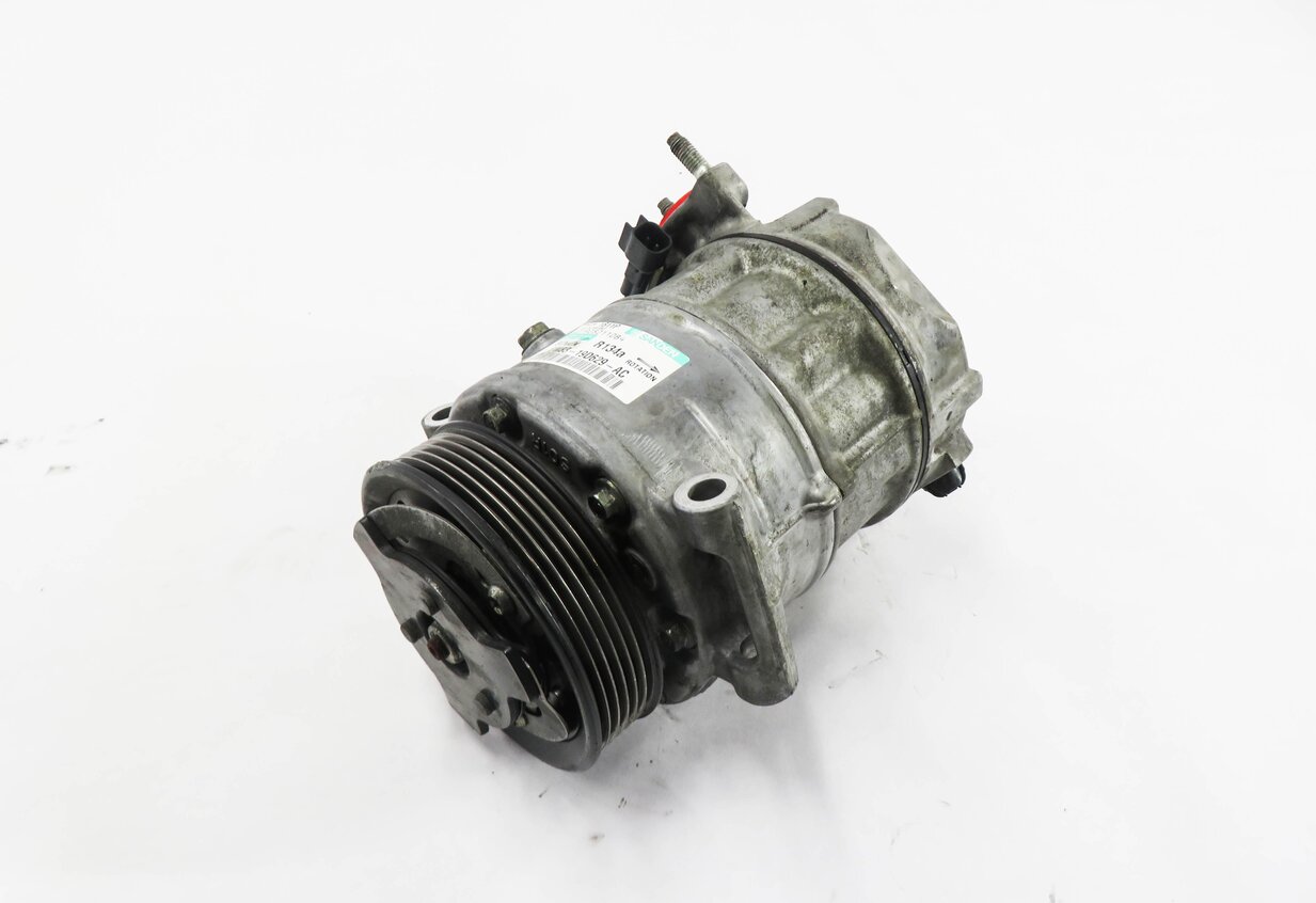 2010-2013 LAND ROVER LR4 - RANGE ROVER SPORT (L320) A/C AIR COMPRESSOR PUMP