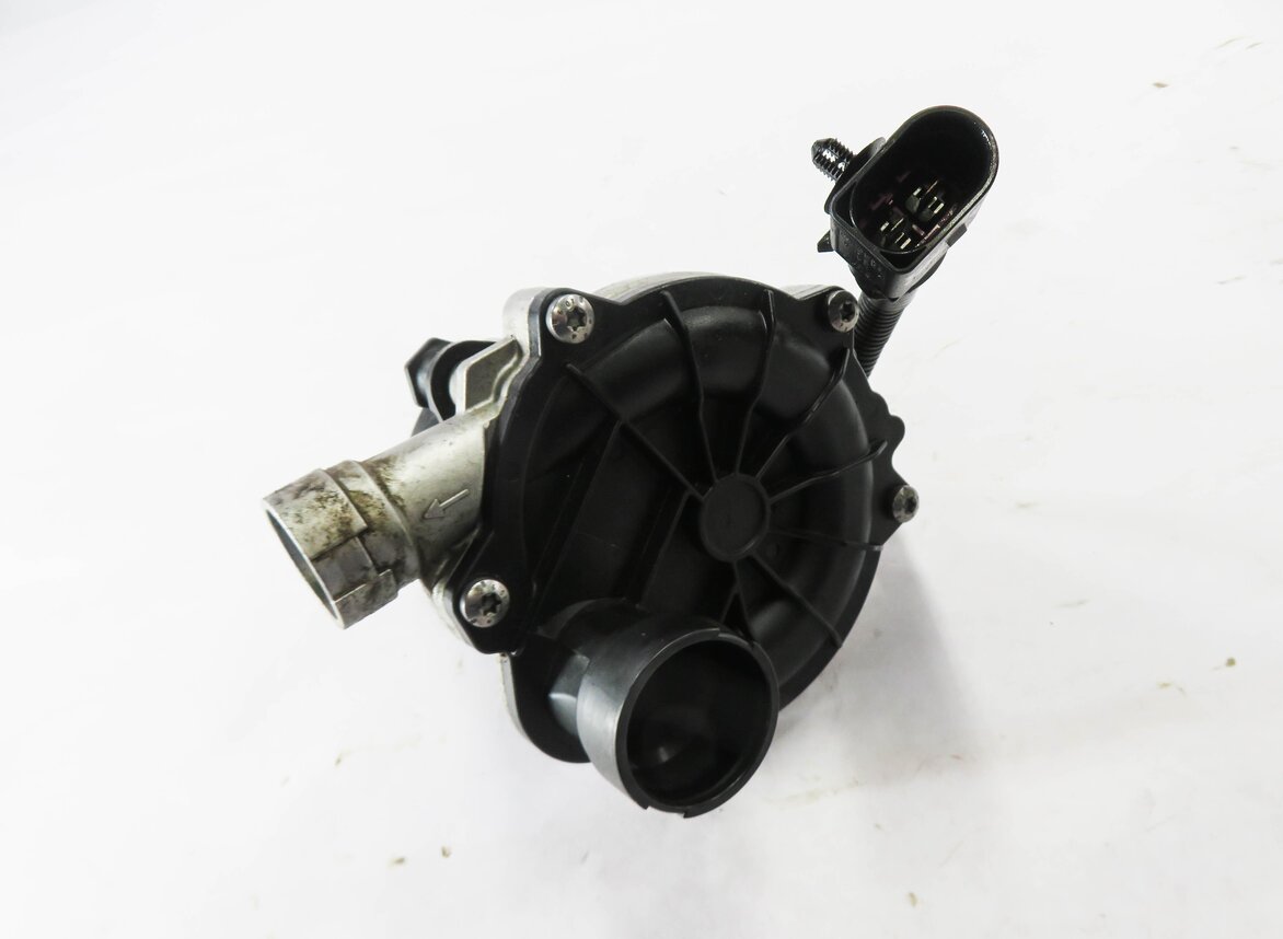 2013-2017 AUDI S4 S5 S8 (B8 8K 8T D4 4H) 3.0L / 4.0L ENGINE - AIR INJECTION PUMP