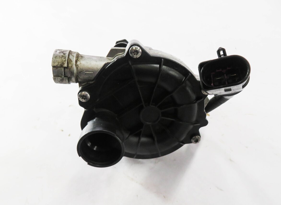 Thumbnail 2: 2013-2017 AUDI S4 S5 S8 (B8 8K 8T D4 4H) 3.0L / 4.0L ENGINE - AIR INJECTION PUMP